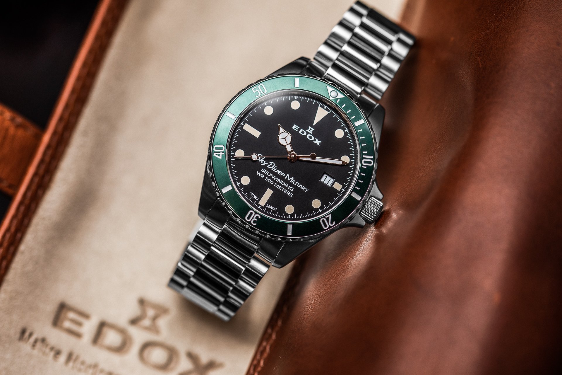 Presentation of the Edox SkyDiver Military with live pictures and 