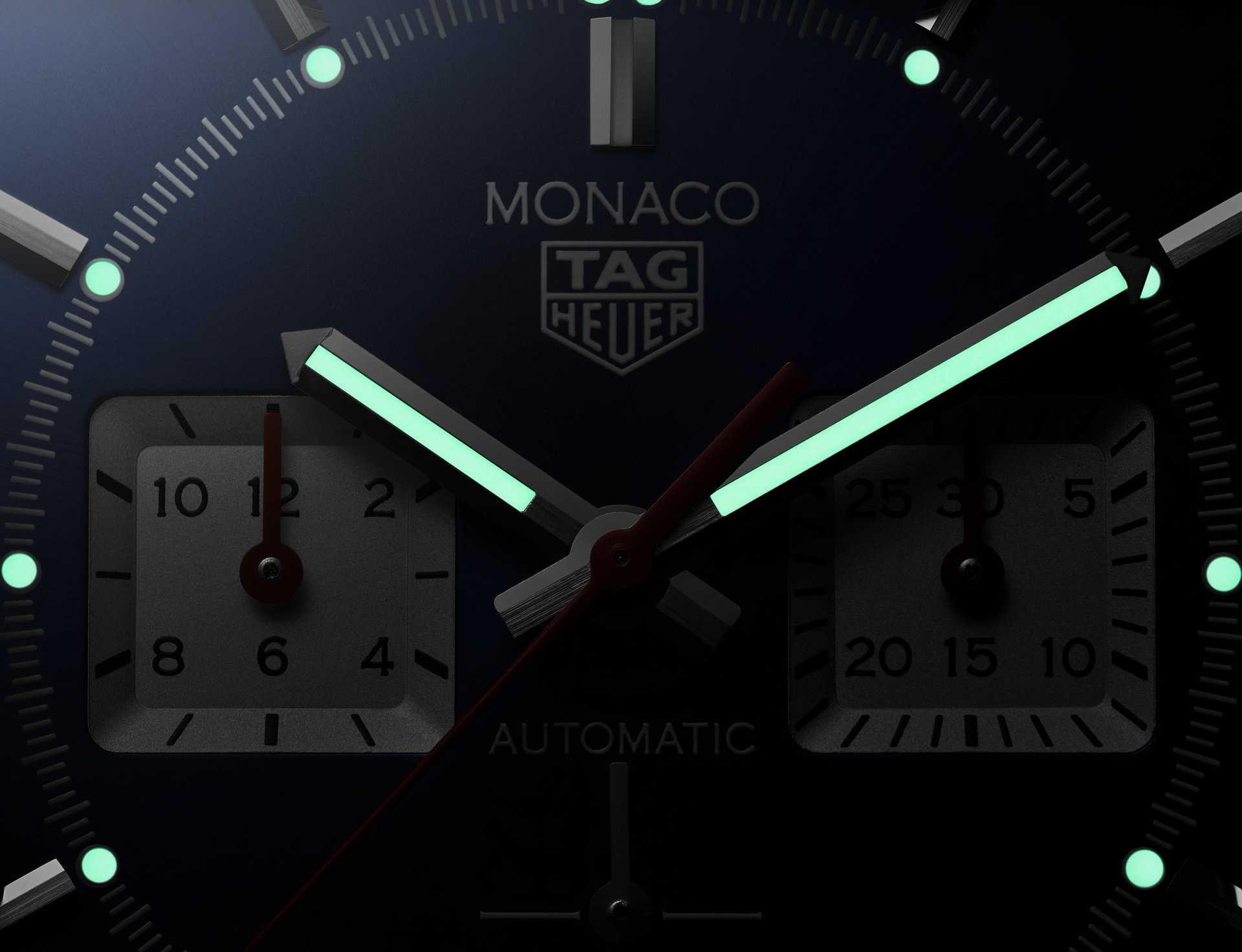 The first TAG Heuer Monaco timepiece equipped with Calibre Monaco