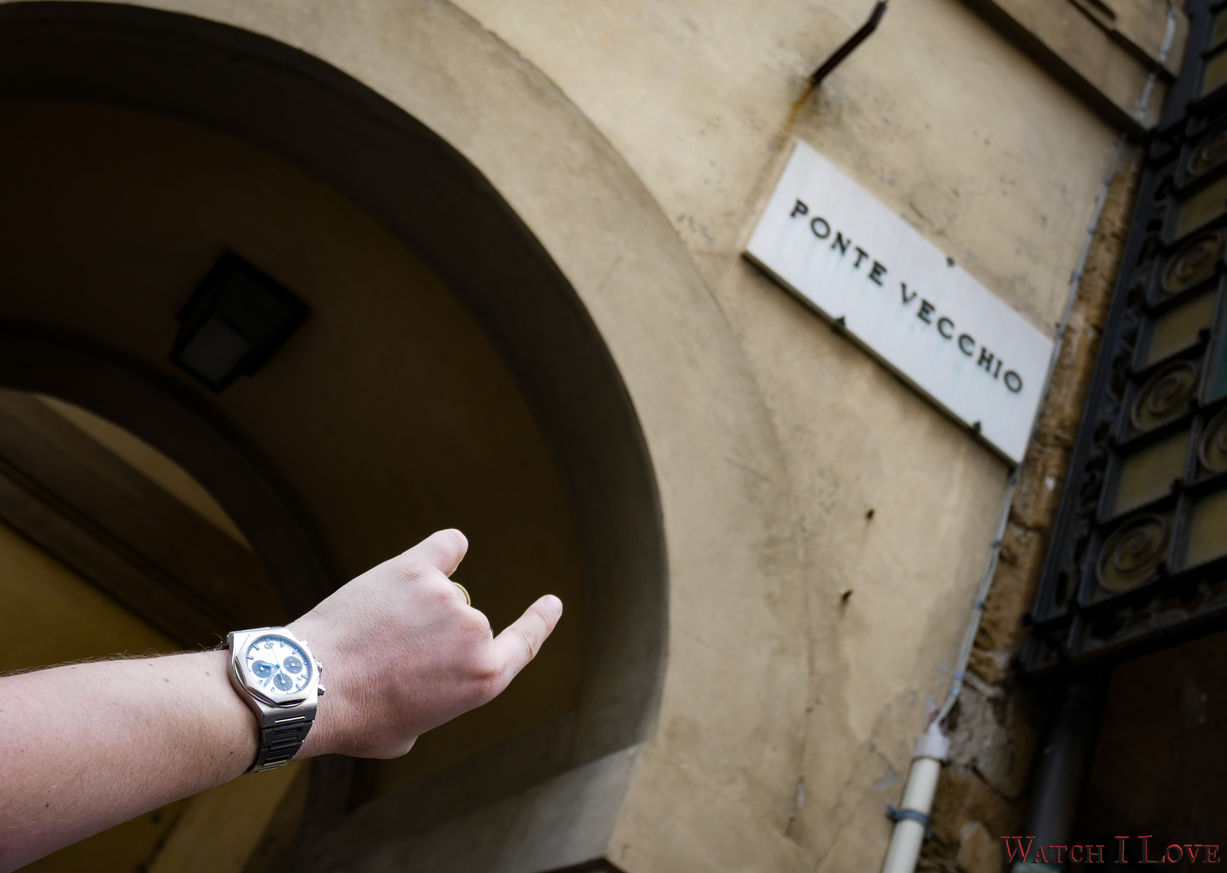 Wondering Tuscany wristed with Girard Perregaux Laureato