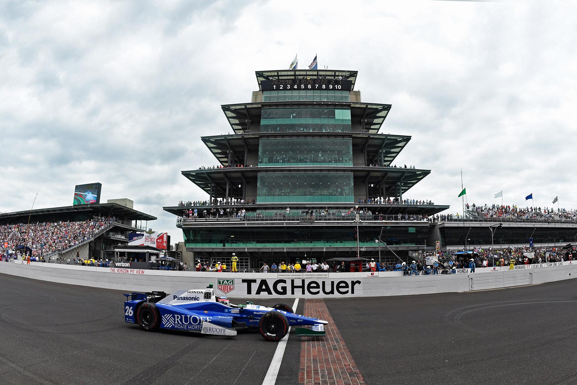 TAG HEUER MARKS 15-YEAR PARTNERSHIP WITH INDY 500 WITH TWO SPECIAL EDITIONS  - Watch I Love