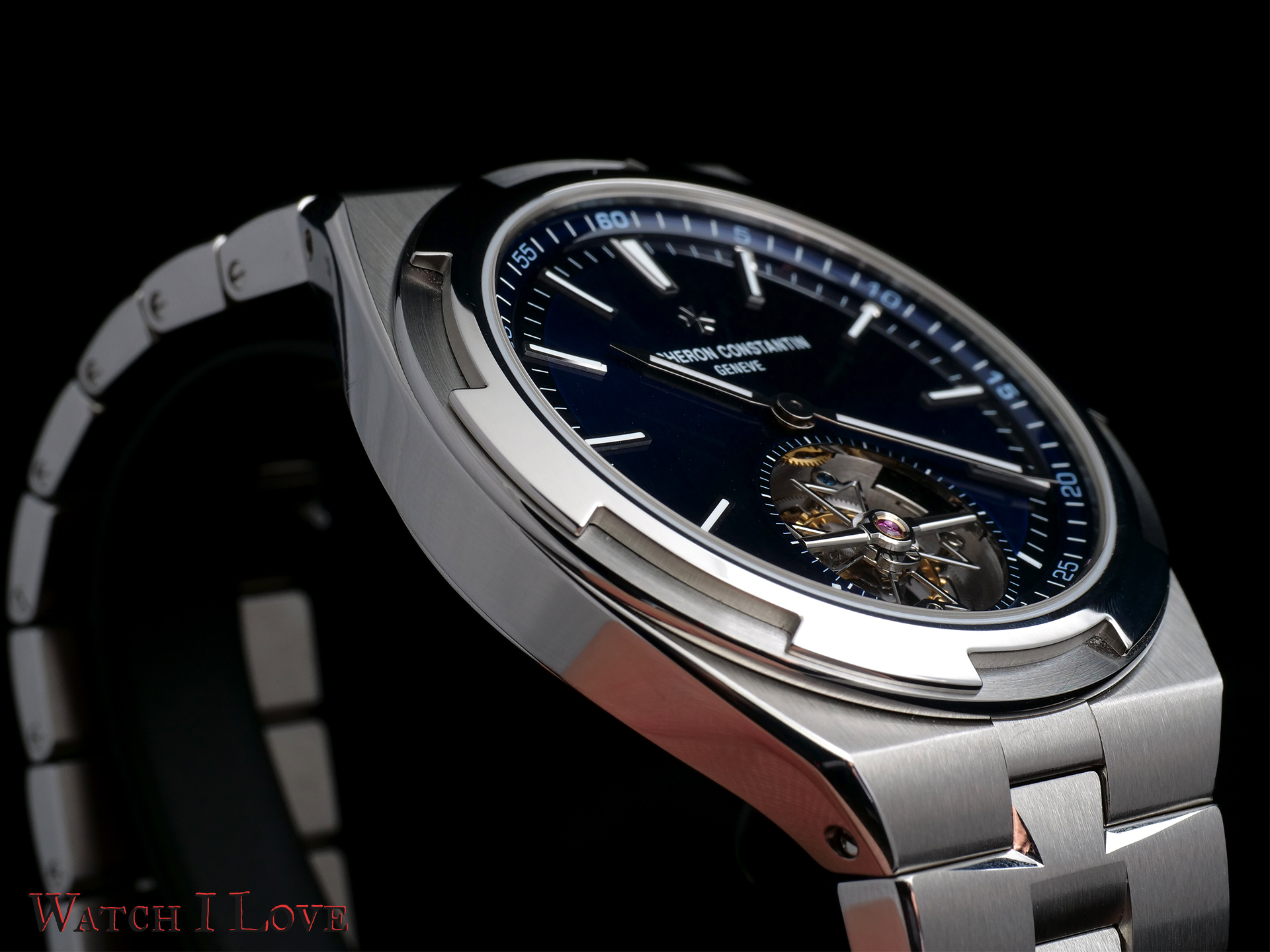 Overseas Tourbillon case side and bezel