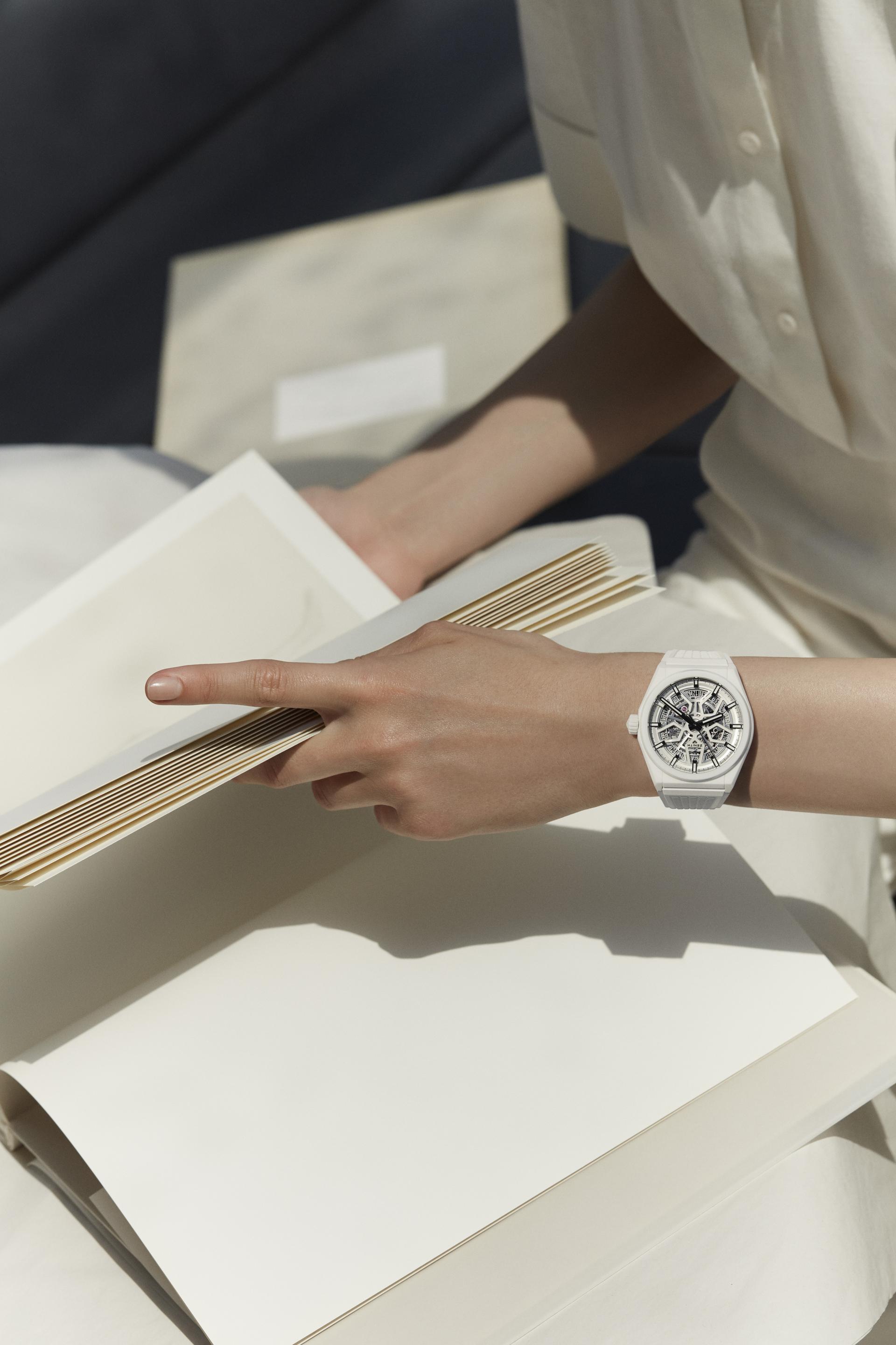 ZENITH Defy Classic White Ceramic Reference: 49.9002.670/01.R792
