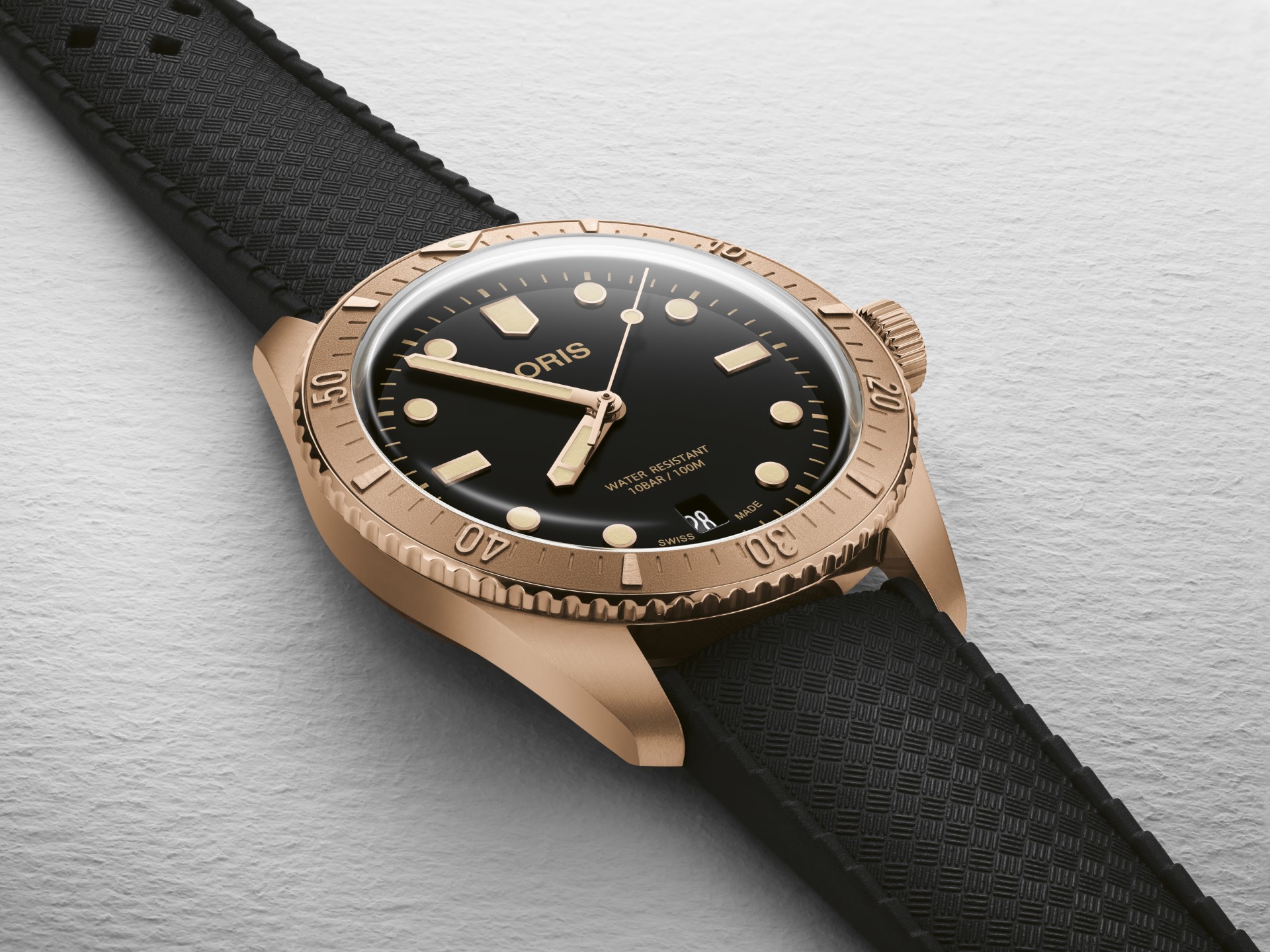 Oris Divers Sixty-Five Date Cotton Candy Sepia - Watch I Love