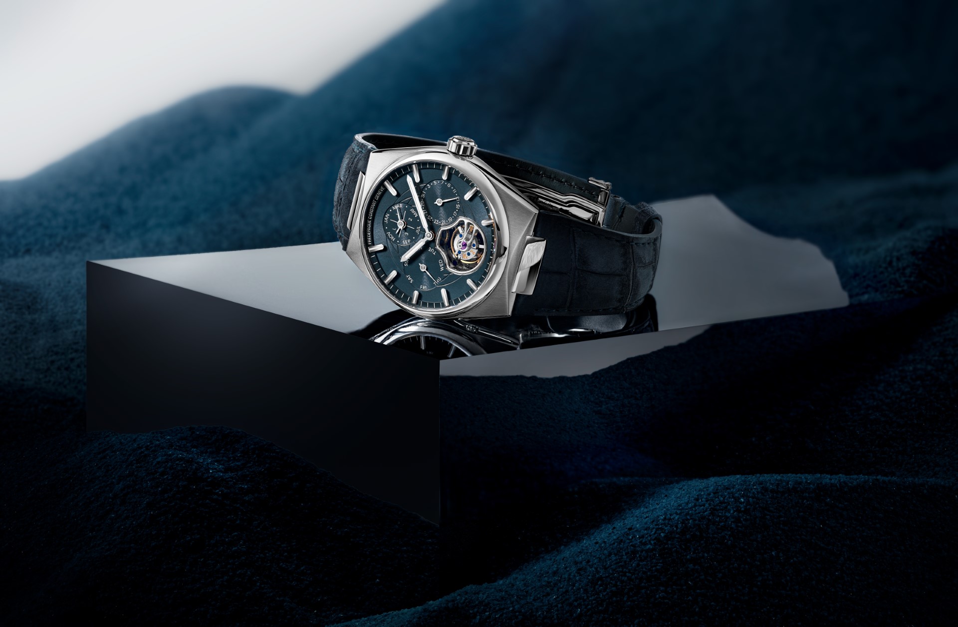 Frederique Constant arrives on New York's legendary Fifth Frederique Constant arrives on New York's legendary Fifth