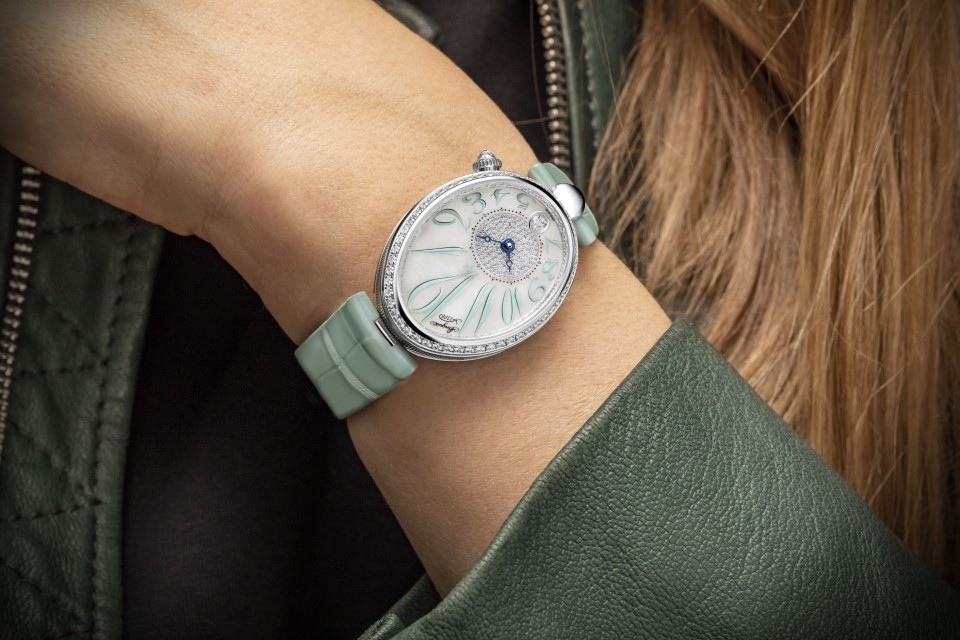 Feminine Elegance: Breguet Reine de Naples 8918 Mint - Watch I Love