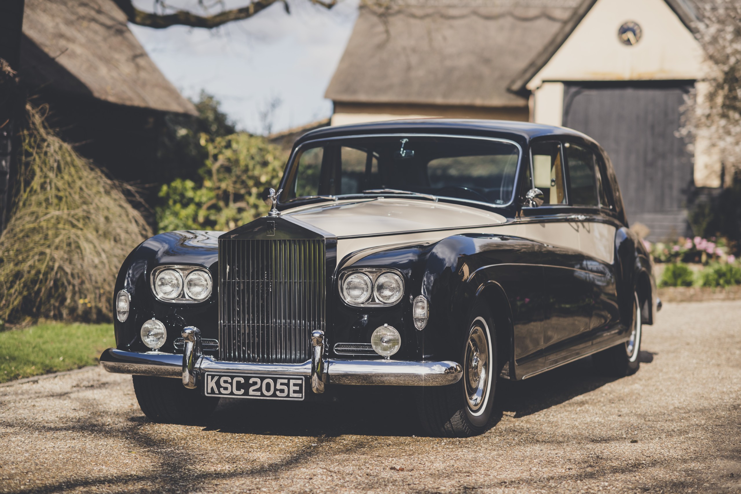 Experience Luxury at its Finest with Rolls-Royce Phantom - Watch I