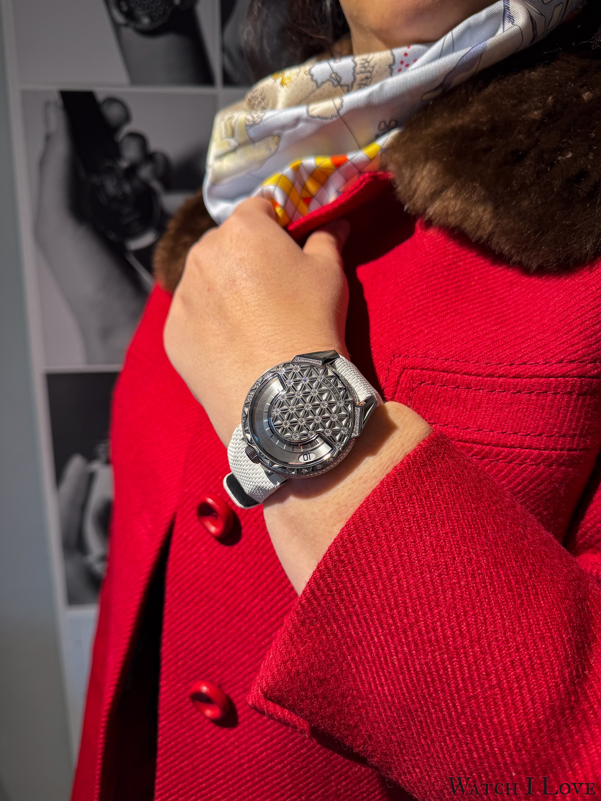 URWERK UR-101 Diamond Sky