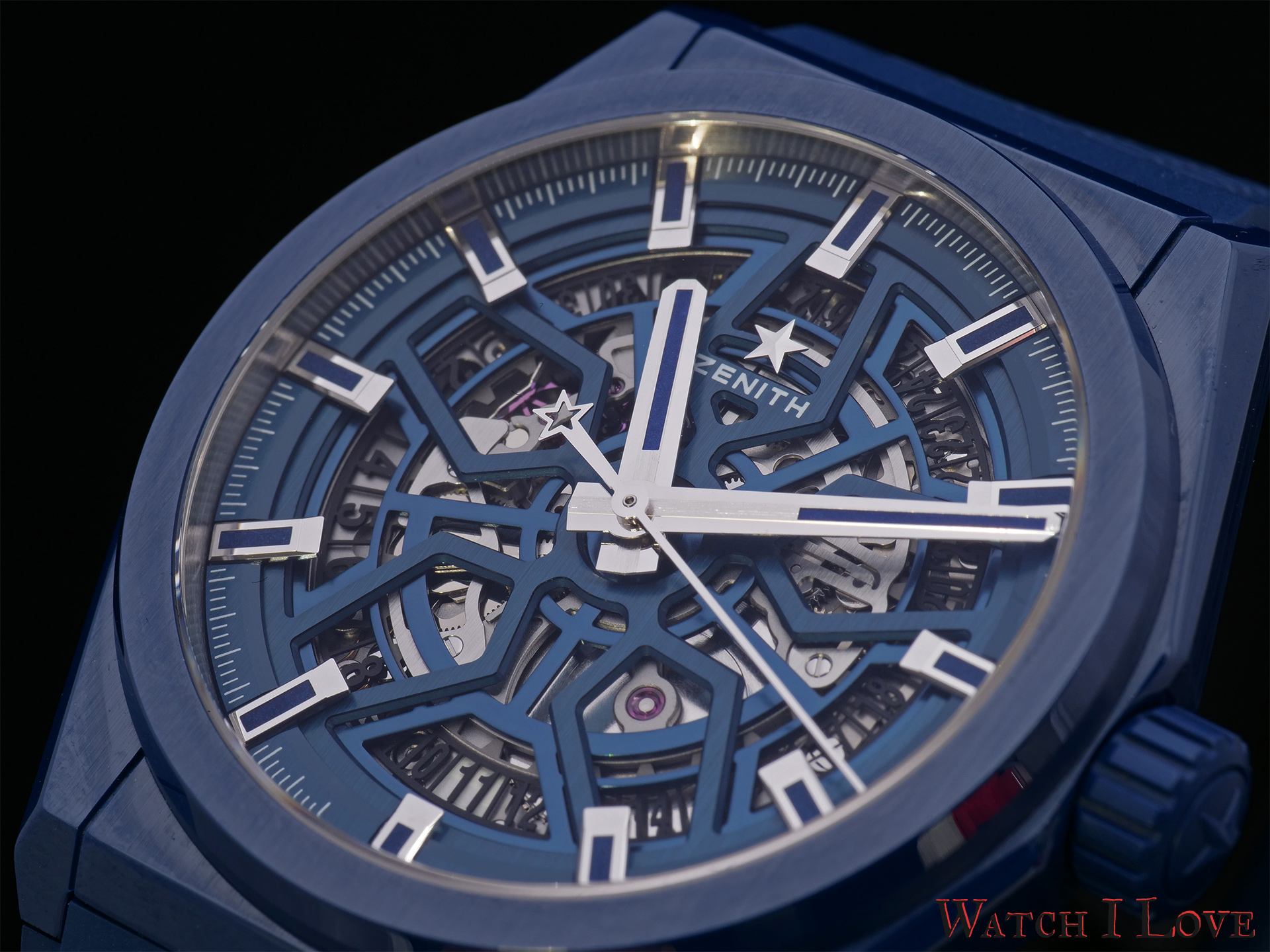 NEW : Zenith Defy Classic Ceramic White (and Blue) – HOROLOGIUM